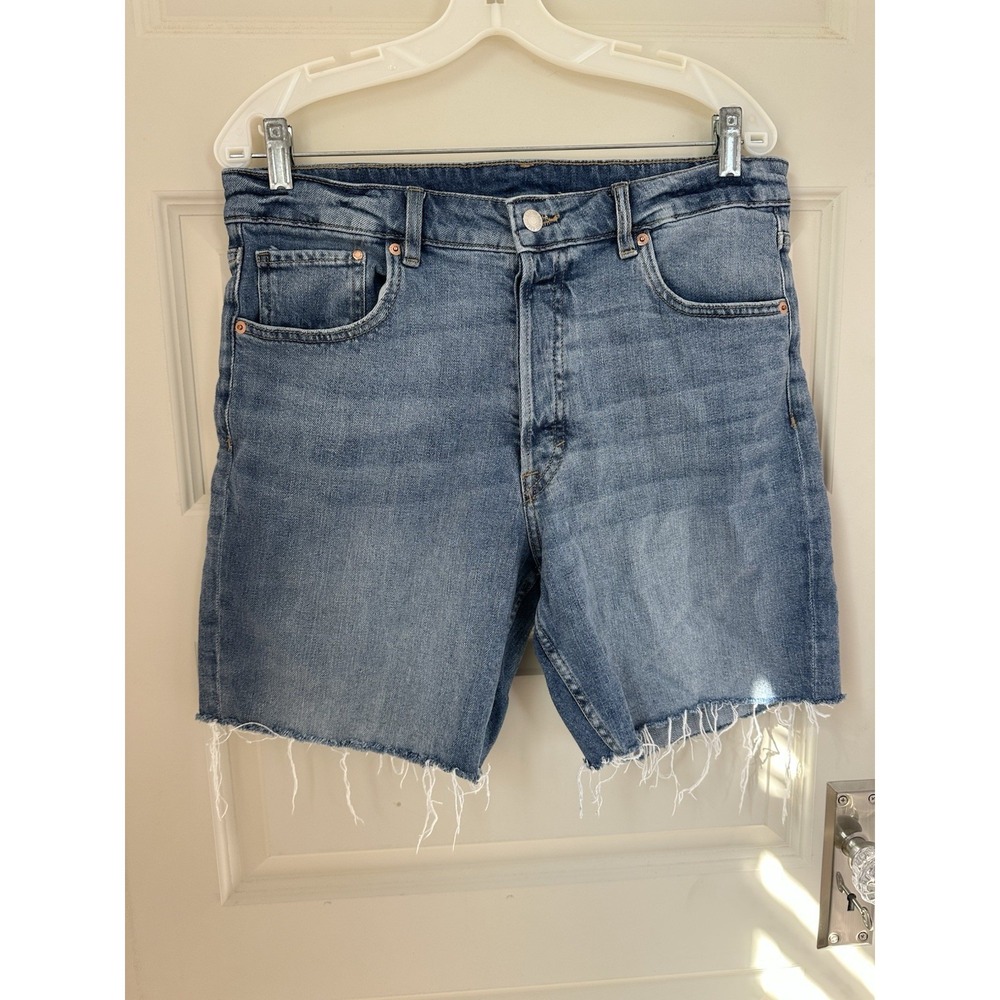 & Denim H & M Bermuda Shorts‎ Womens 14 High Rise Medium Wash Button Fly Blue
